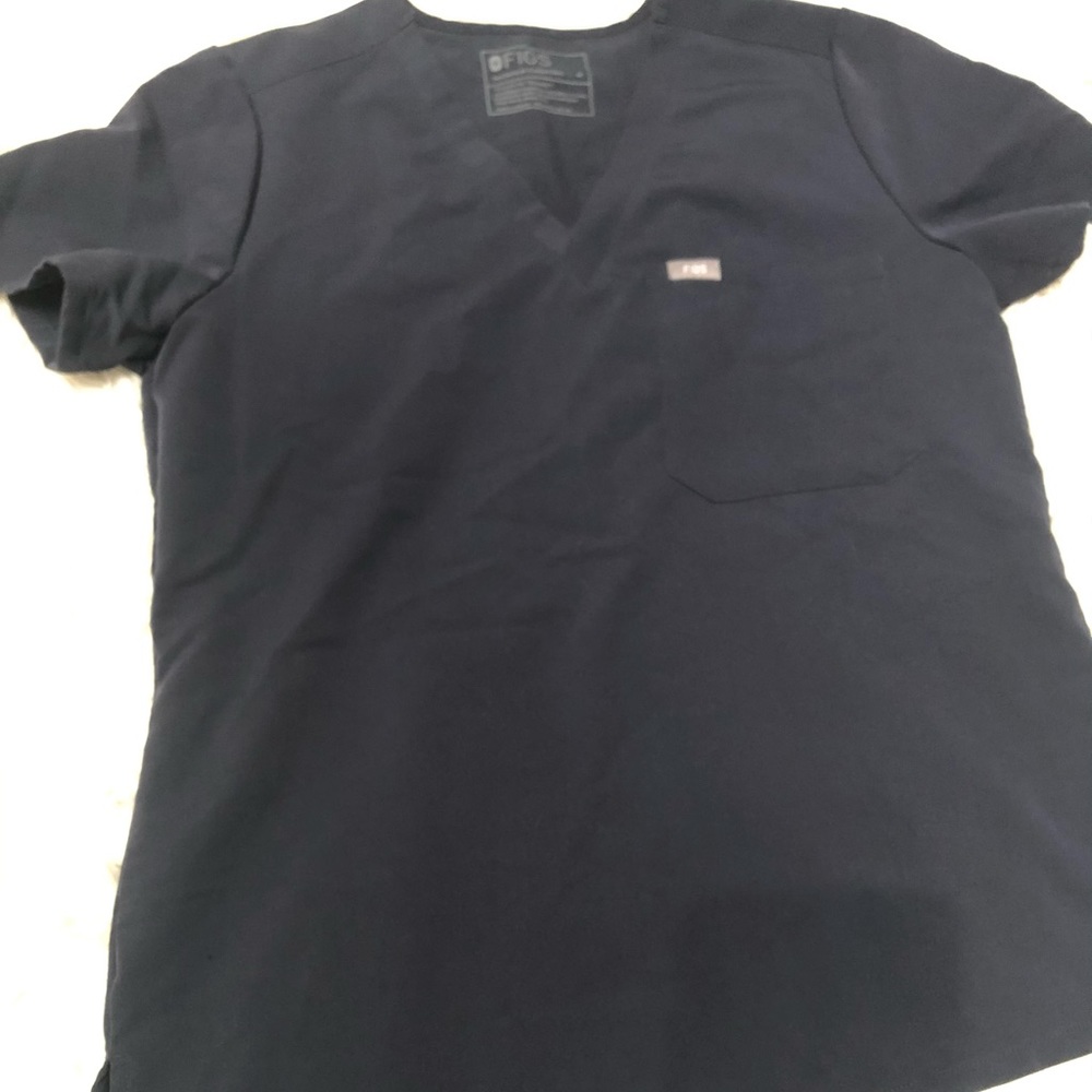 Figs limited edition “Quiet Navy” scrub top